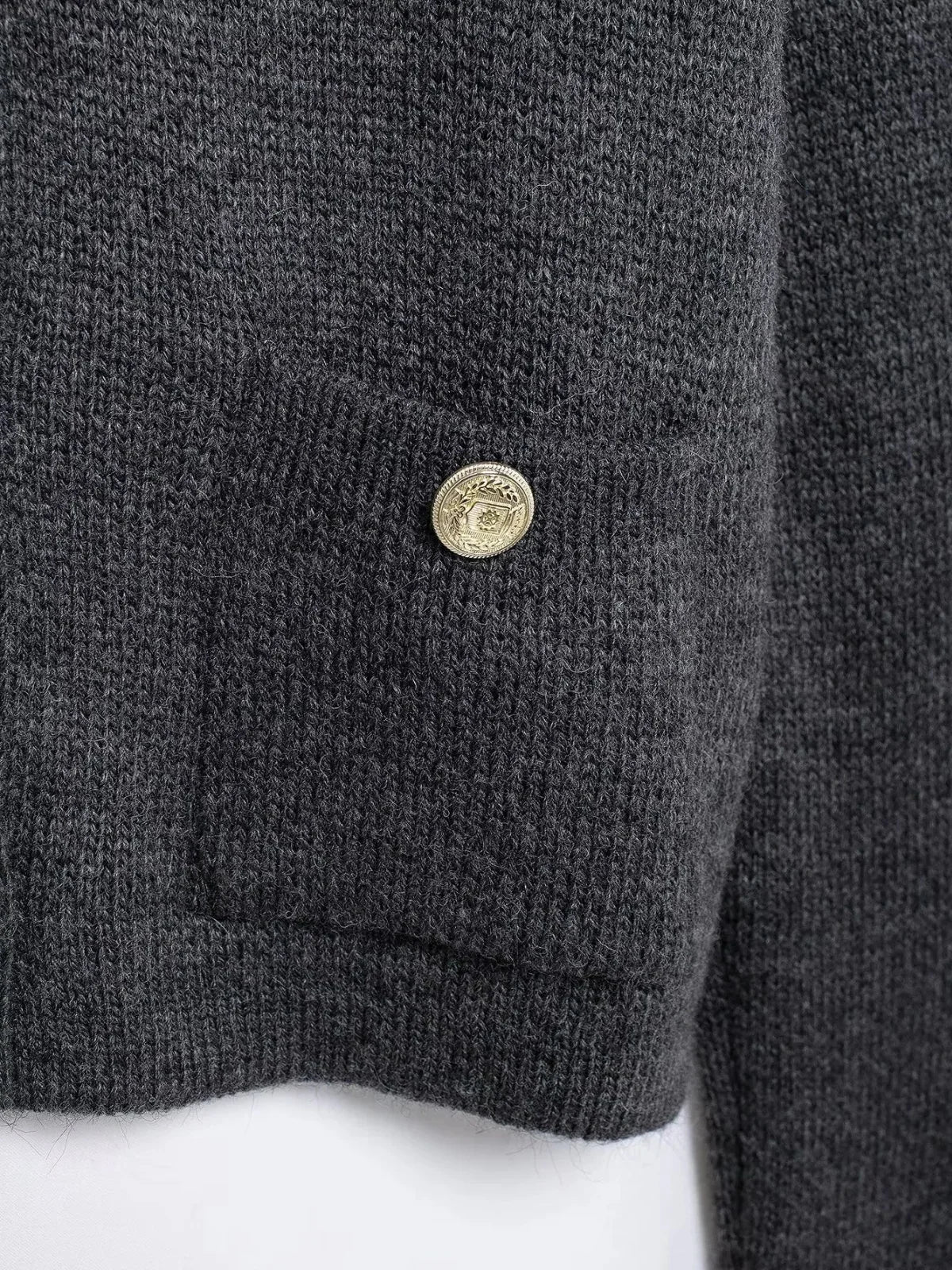 Gold Decorated Row Button Short Knitted Cardigan - LA FEMME WANDERER