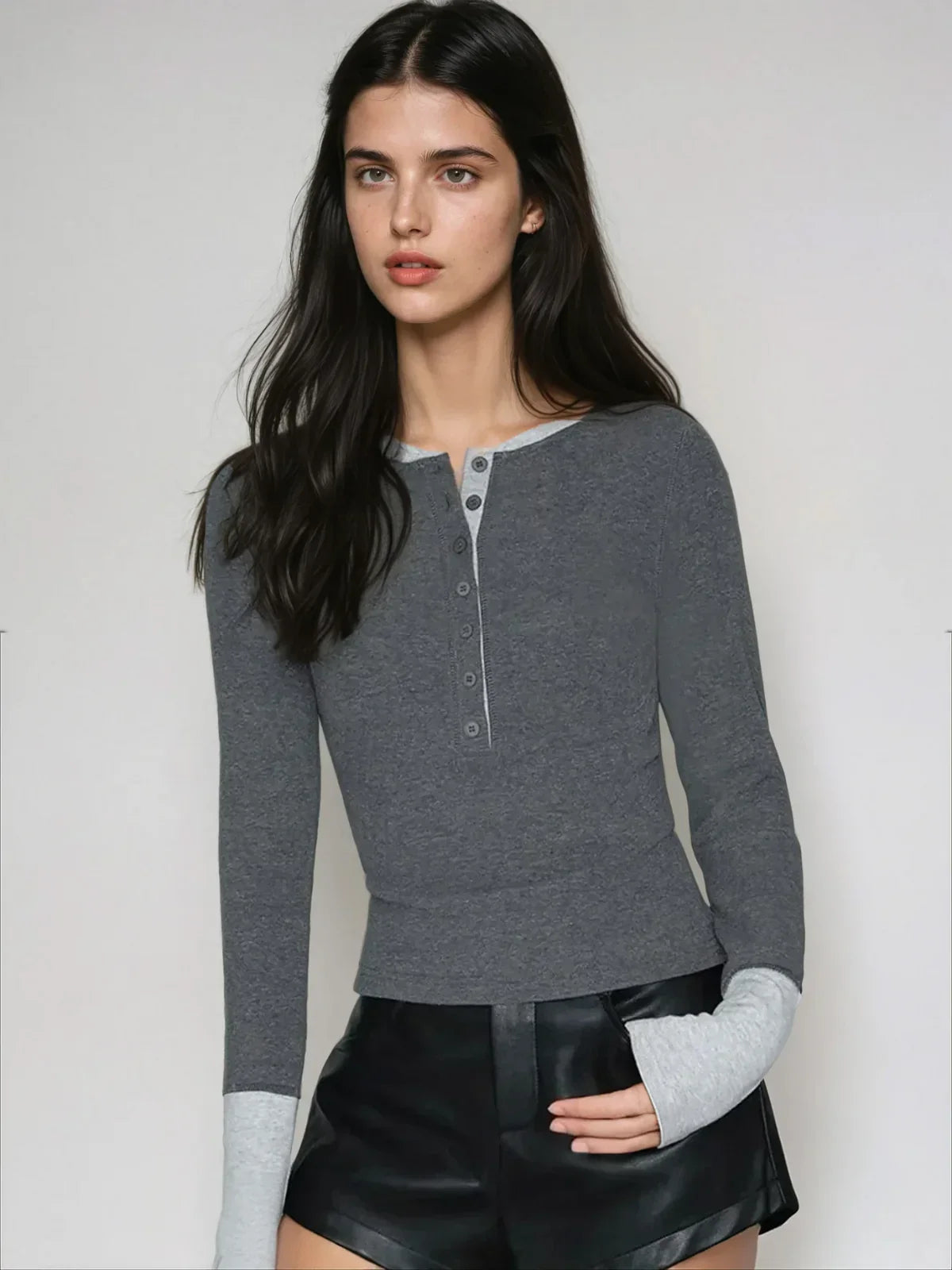 Μοντέρνα Κλασική Μανσέτα με Αντίθεση Henley - LA FEMME WANDERER