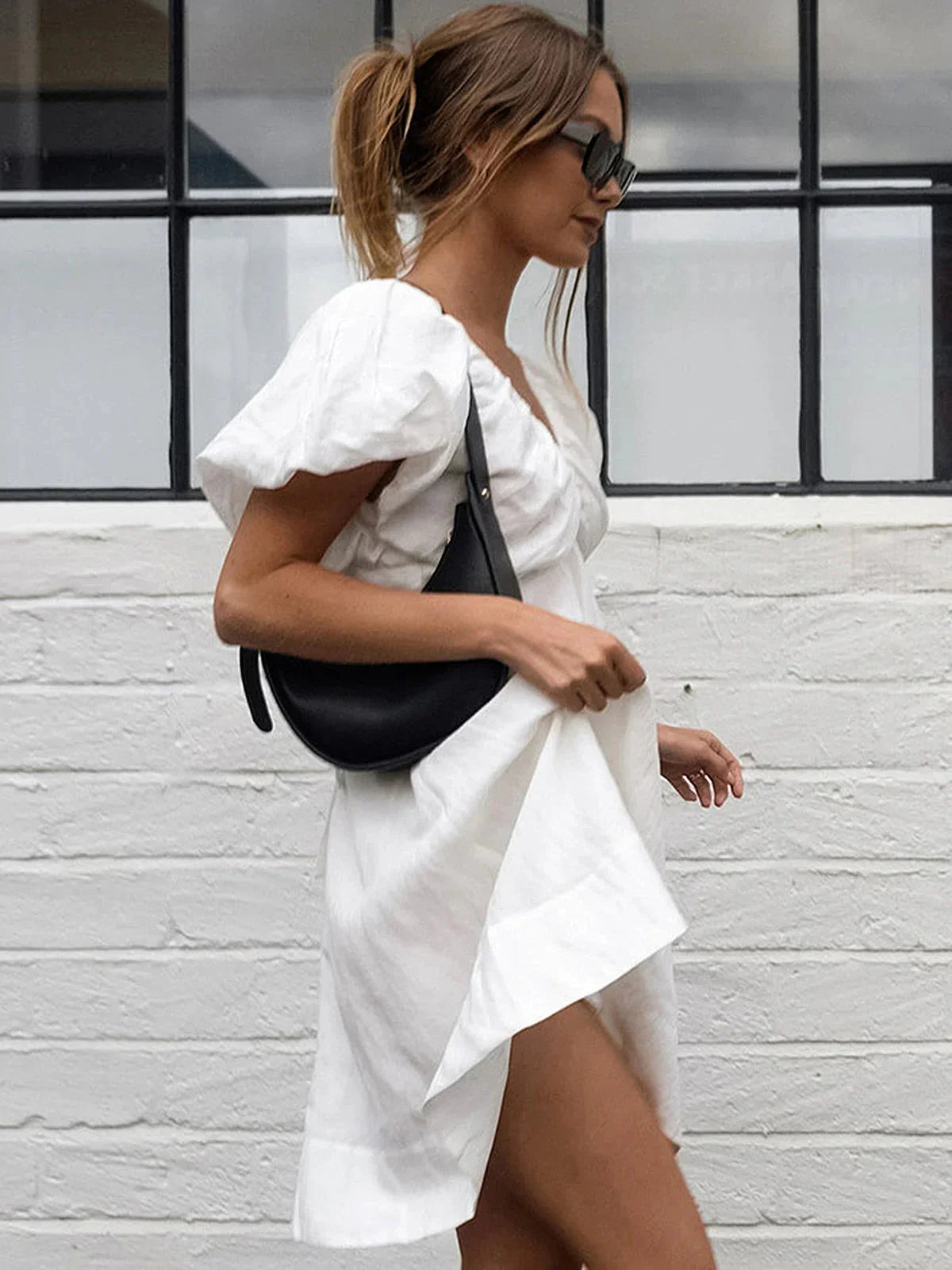 Φόρεμα με V λαιμόκοψη και φουσκωτά μανίκια, χωρίς πλάτη - LA FEMME WANDERER