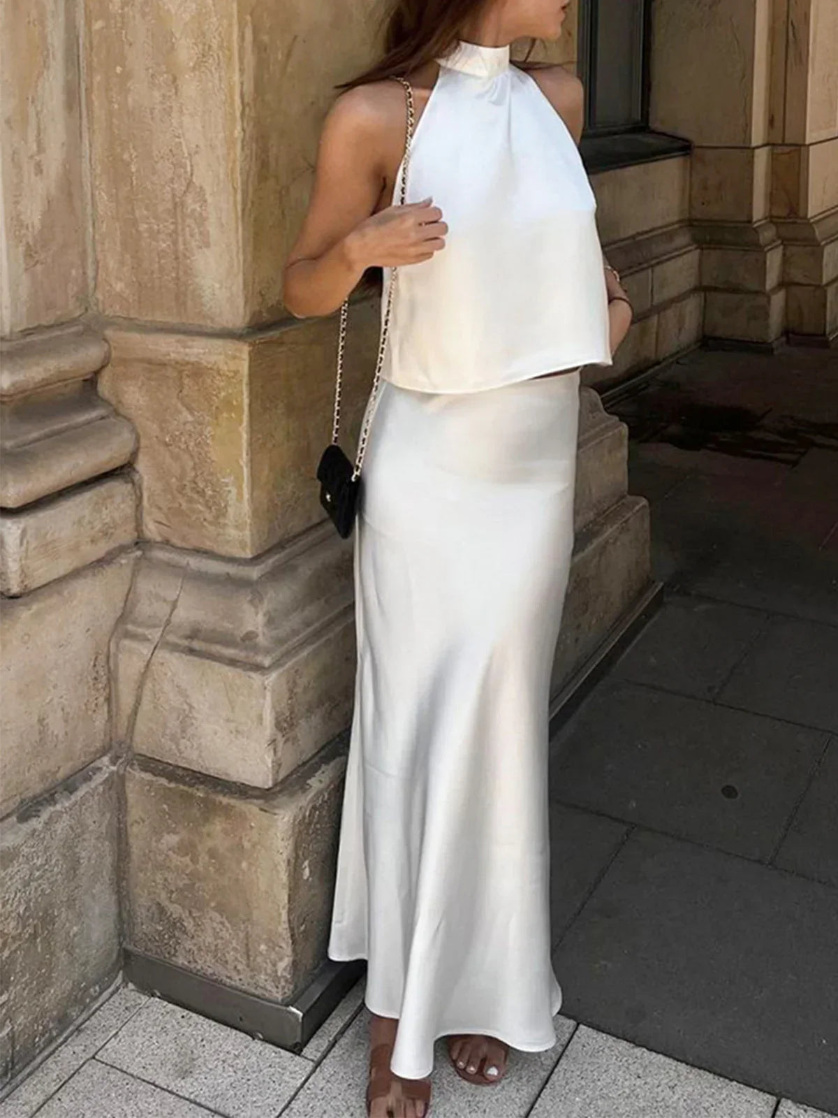 Σετ φούστας δύο τεμαχίων από σατέν με ανοιχτή πλάτη Sacred Dream - LA FEMME WANDERER