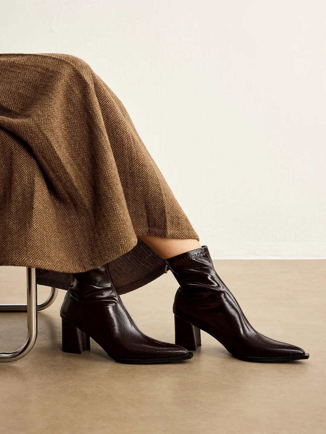 Μποτάκια με χοντρό τακούνι και φερμουάρ - LA FEMME WANDERER