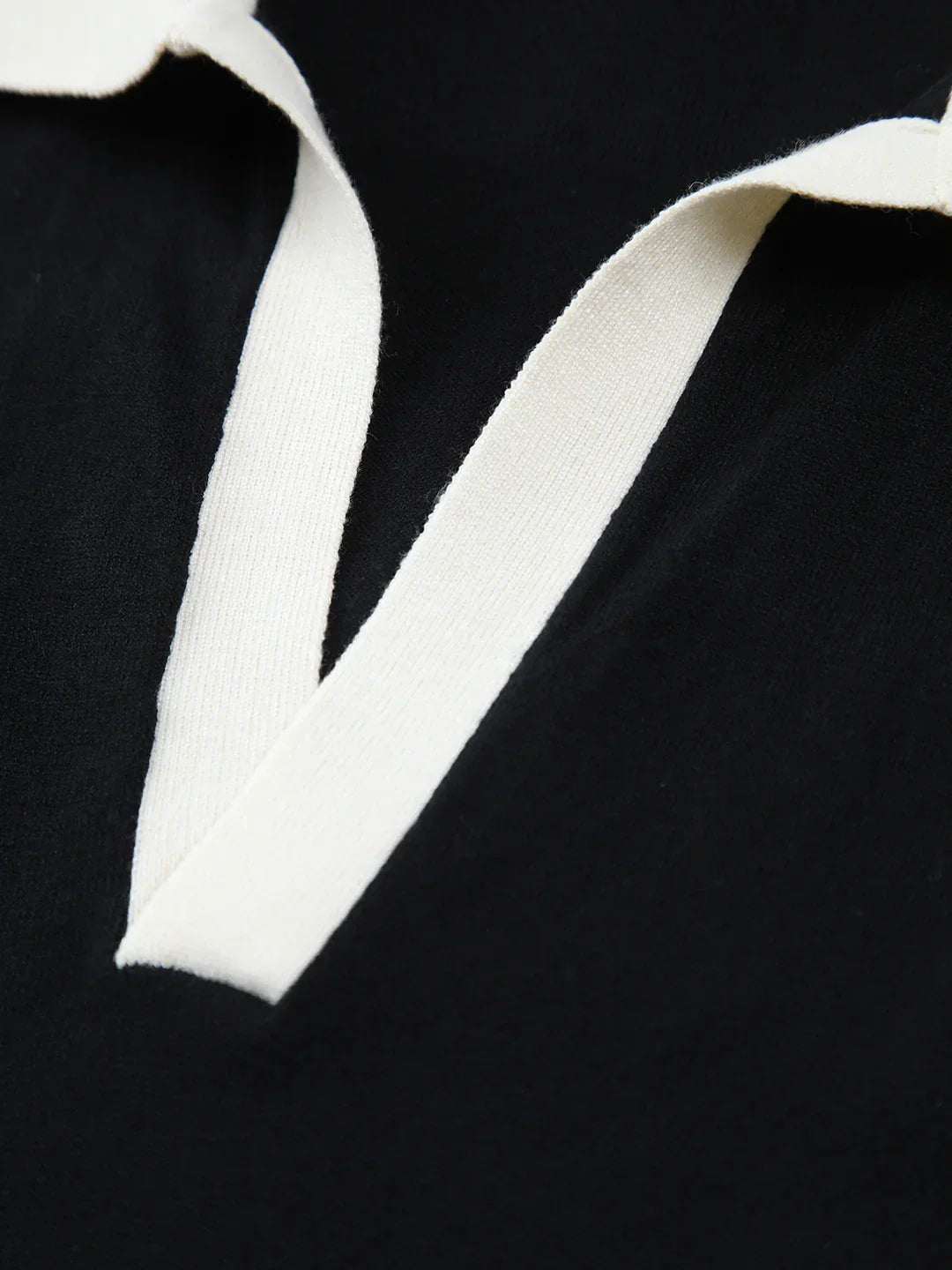 Πλεκτό κορμάκι με ντεκολτέ και γιακά σε αντίθεση - LA FEMME WANDERER