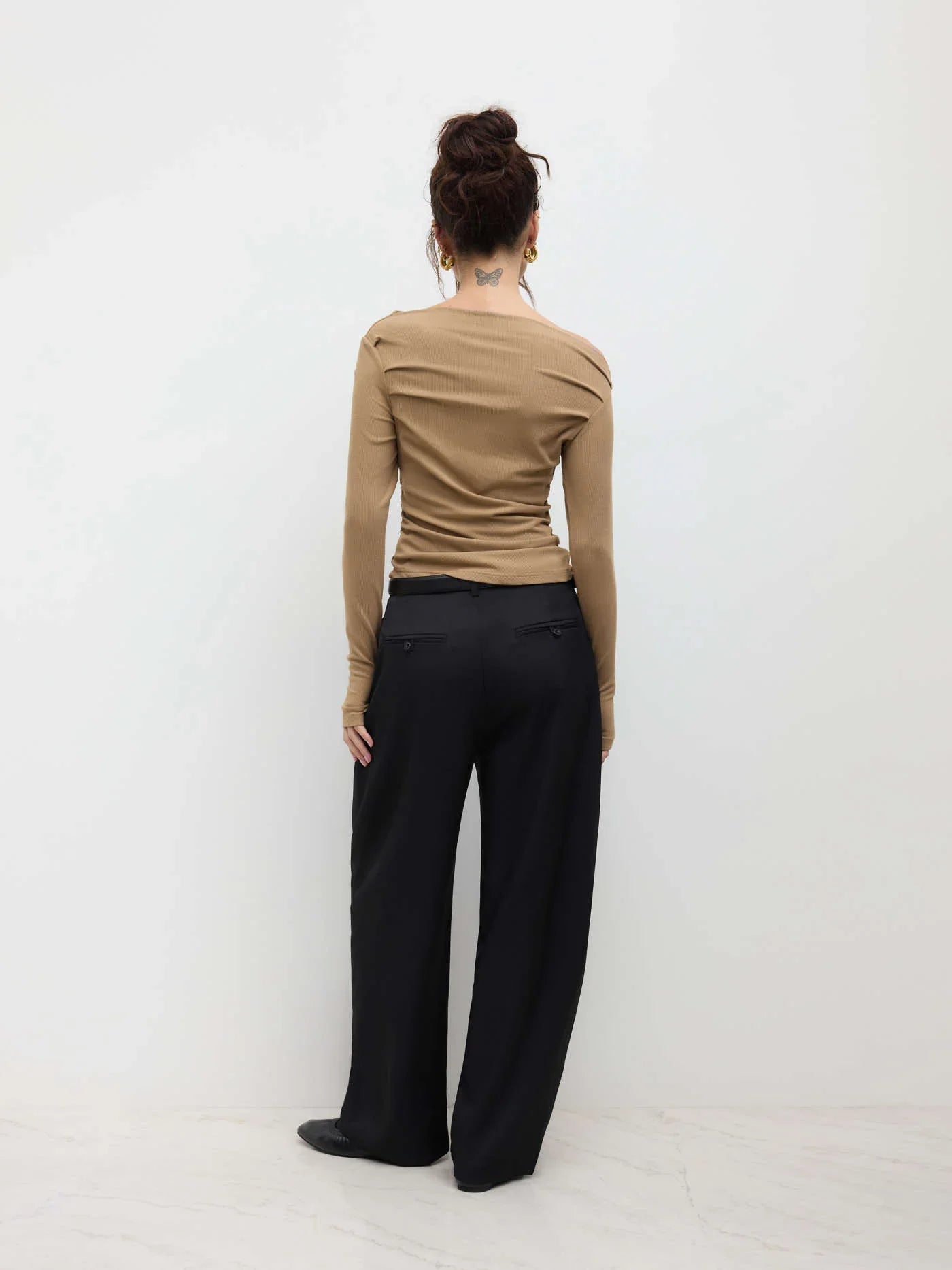 Solid Asymmetrical Neck Long Sleeve Top - LA FEMME WANDERER