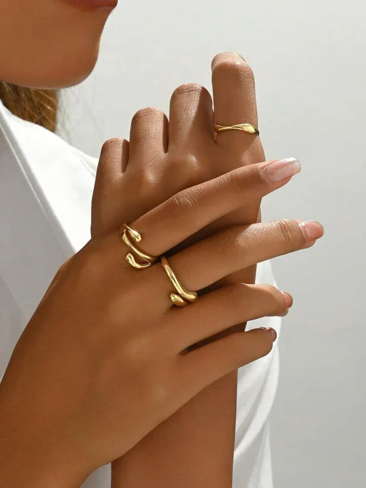 Minimalist Stacking 3-Piece Gold Ring Set - LA FEMME WANDERER