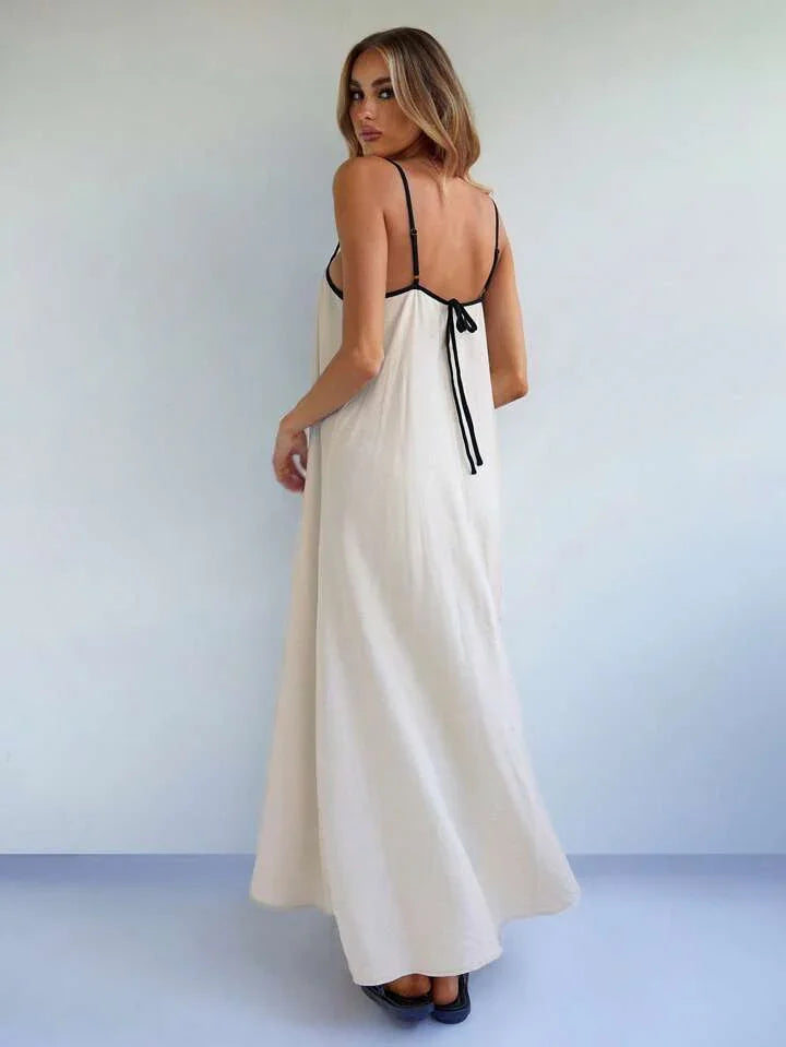 Κομψό, άνετο φόρεμα με φαρδιά τιράντες σε αντίθεση χρώματος - LA FEMME WANDERER