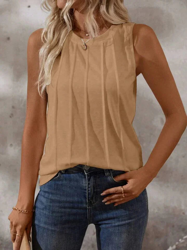 Solid Color Round-Neck Pleated Casual Tank Top - LA FEMME WANDERER