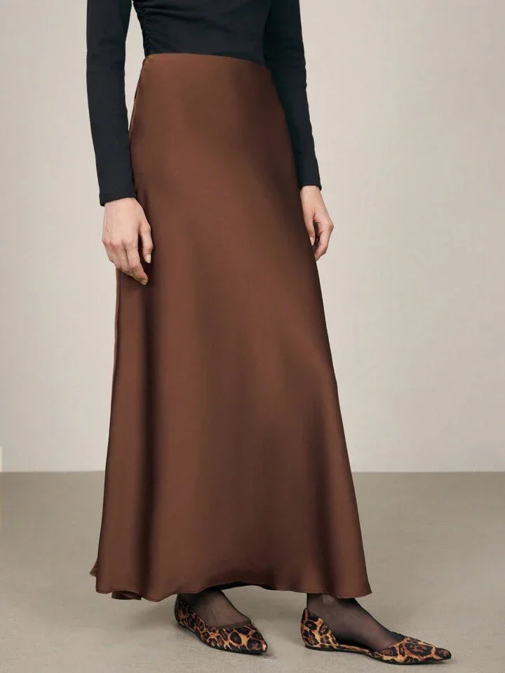 Minimalist Satin Slip Skirt - LA FEMME WANDERER