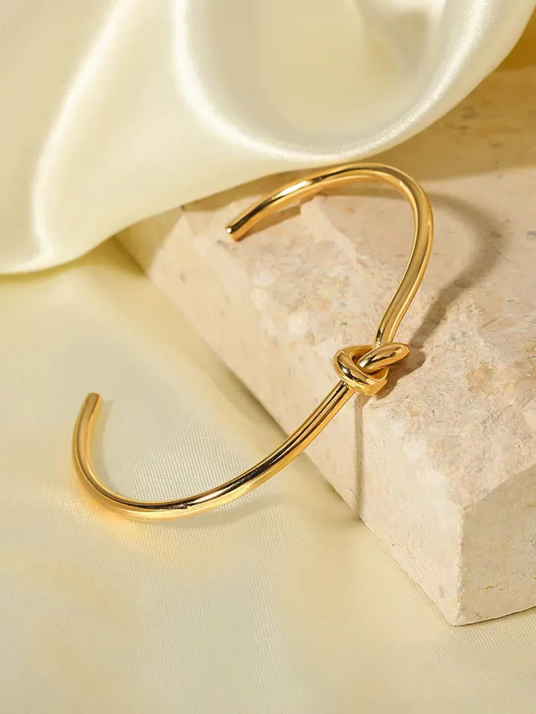 Βραχιόλι με ανοιχτούς κόμπους - LA FEMME WANDERER