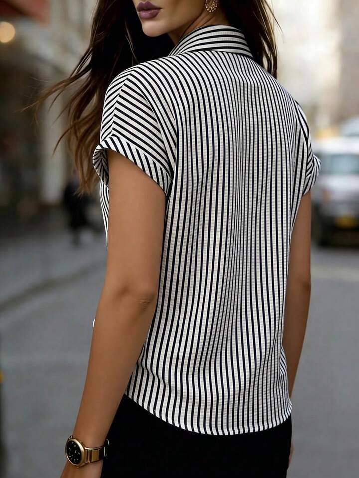 Smart Casual Stripe Blouse – Refined Everyday Fashion