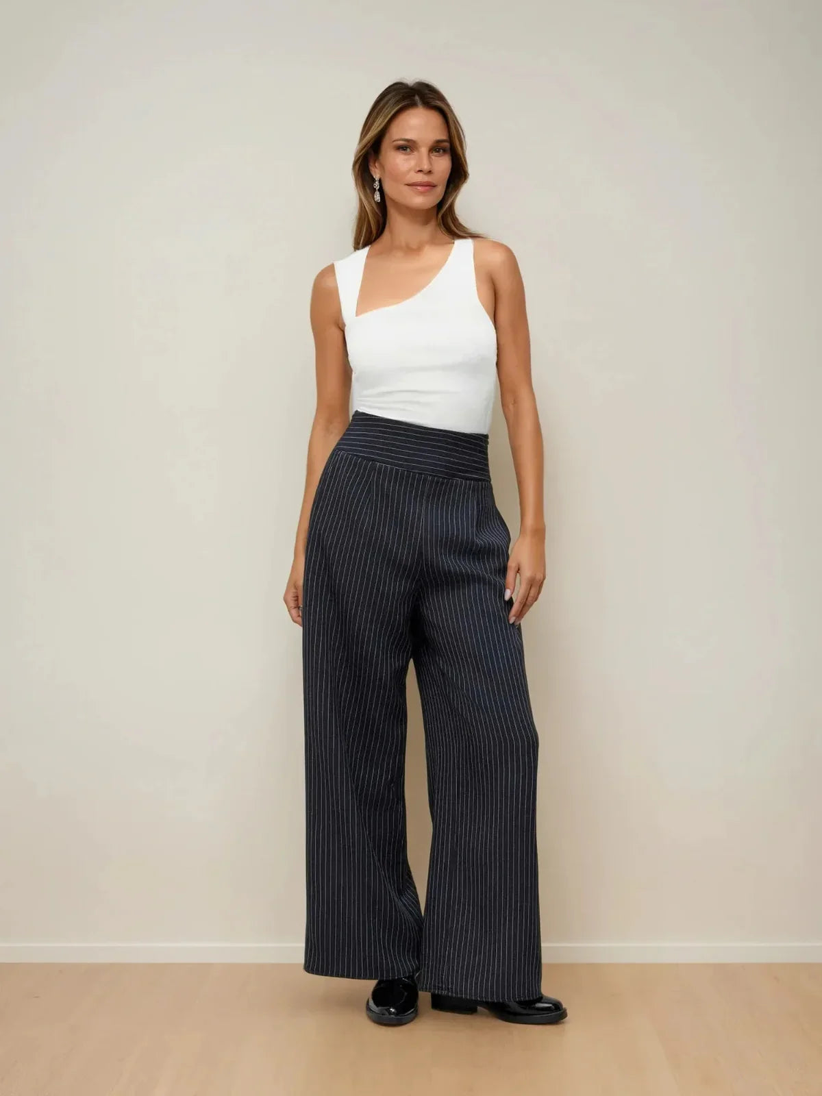 Casual & Chic Asymmetrical Neck Tank Top - LA FEMME WANDERER