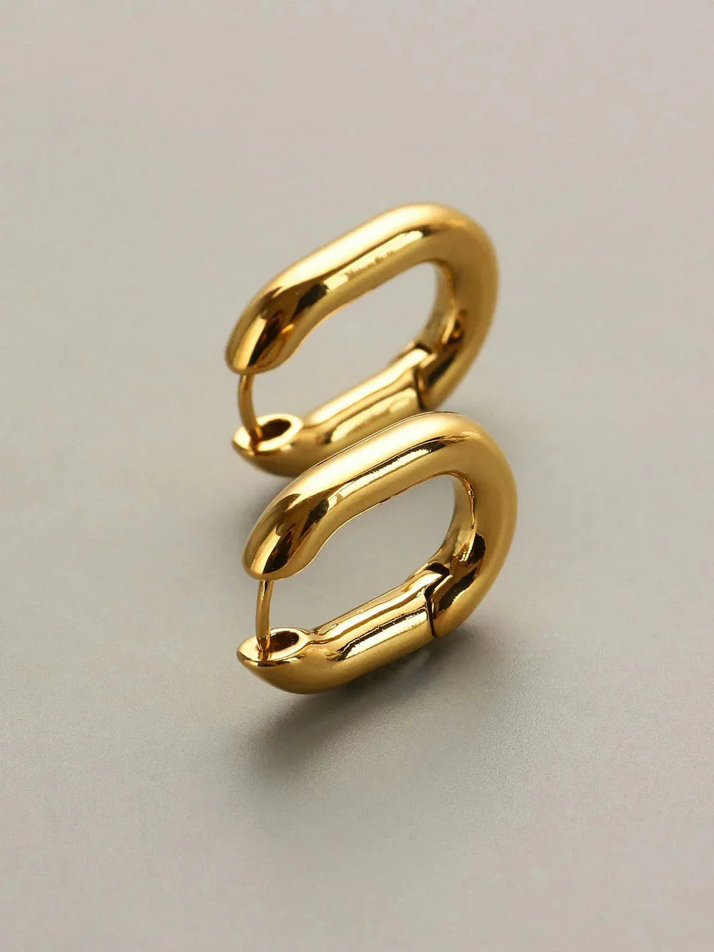 7 Μέρες - 7 Εμφανίσεις - Παρασκευή - LA FEMME WANDERER