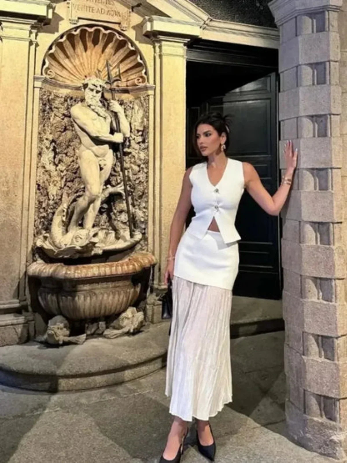 Κομψό σετ πλεκτού γιλέκου και μακριάς φούστας - LA FEMME WANDERER