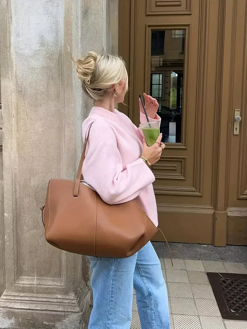 Πουλόβερ με ντεκολτέ και στρογγυλή λαιμόκοψη - LA FEMME WANDERER