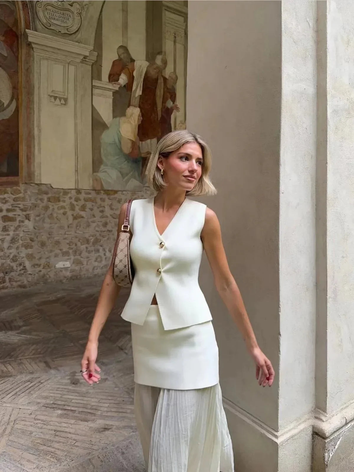 Κομψό σετ πλεκτού γιλέκου και μακριάς φούστας - LA FEMME WANDERER