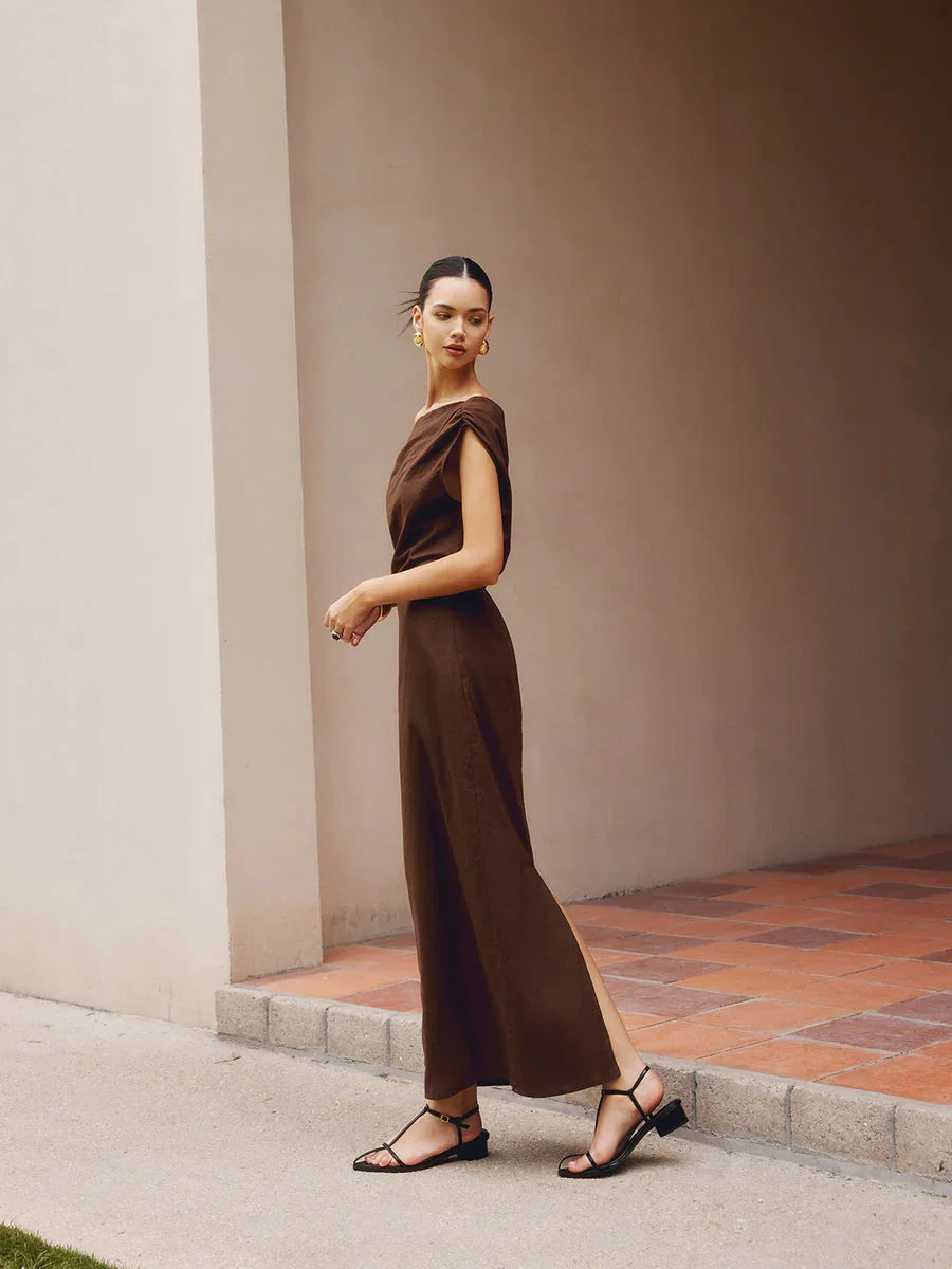 Ασύμμετρο φόρεμα με στενή εφαρμογή και ώμους - LA FEMME WANDERER