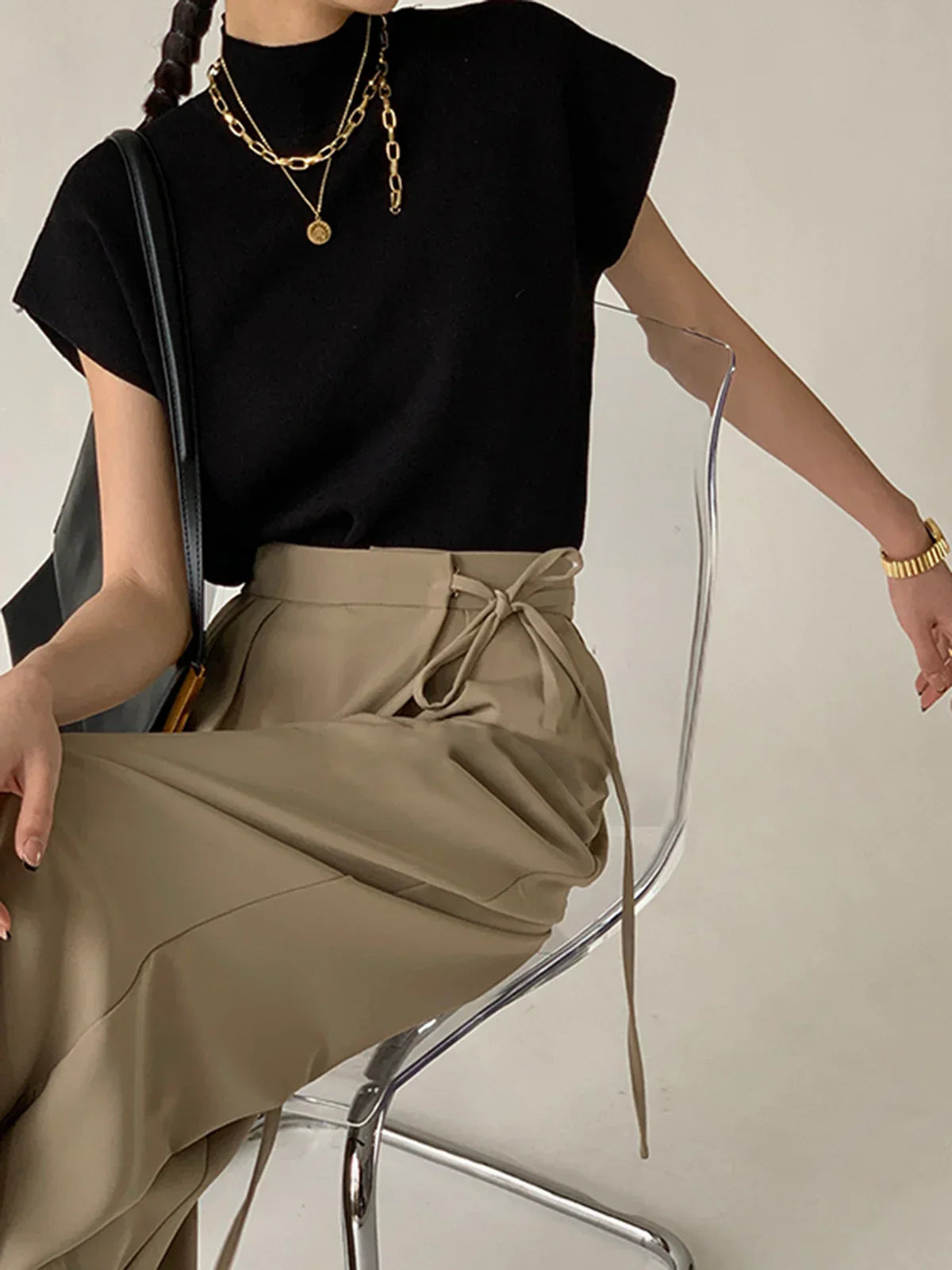 Γιλέκο με άνετη, μονόχρωμη μπλούζα και πουλόβερ - LA FEMME WANDERER