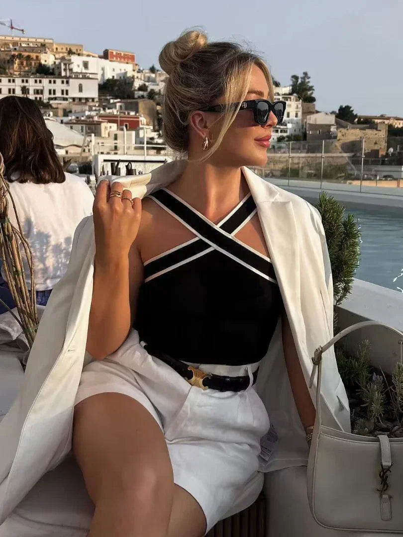 Μπλούζα με τιράντες και σταυρωτό ντεκολτέ σε αντίθεση χρώματος - LA FEMME WANDERER