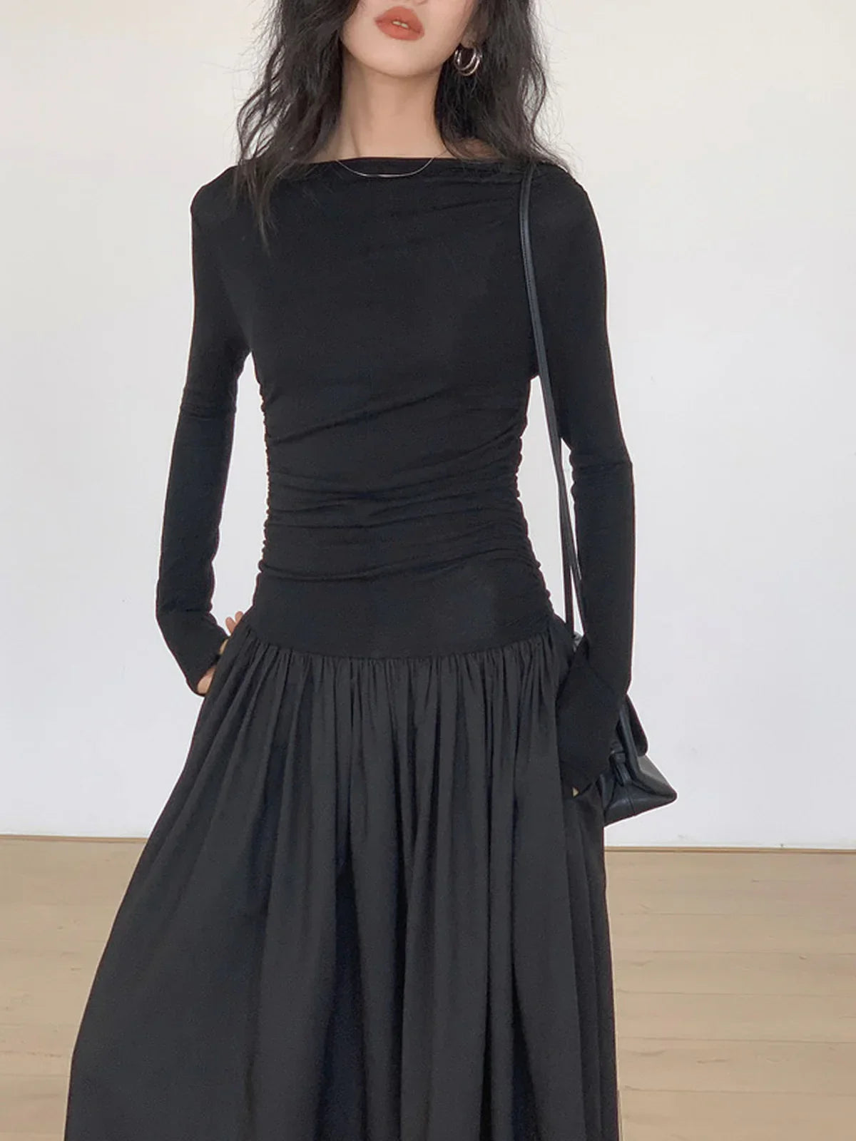 Φόρεμα μίντι με πλισέ σχέδιο και μακριά μανίκια - LA FEMME WANDERER