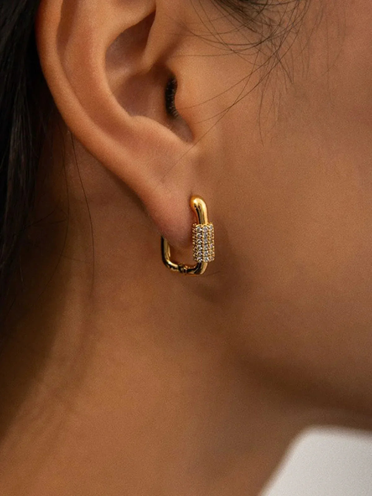 Σκουλαρίκια με τετράγωνα παχουλά διαμάντια - LA FEMME WANDERER