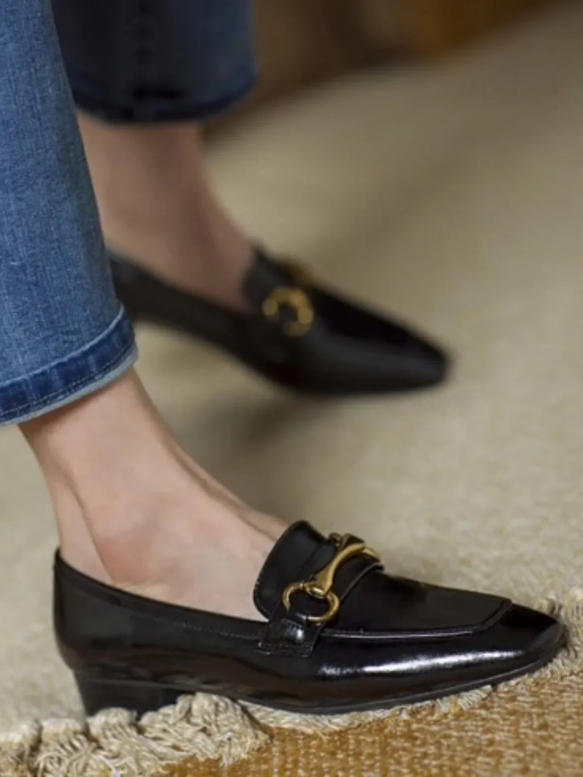 Leather Flat Shoes With Low Heel Metal Accent Square Toe - LA FEMME WANDERER