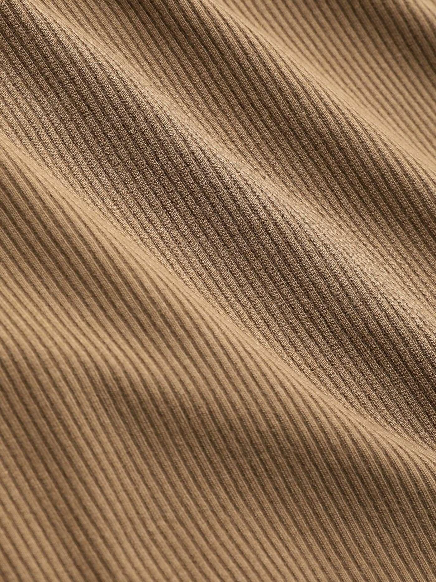 Μονόχρωμο τοπ με ασύμμετρη λαιμόκοψη και μακριά μανίκια - LA FEMME WANDERER