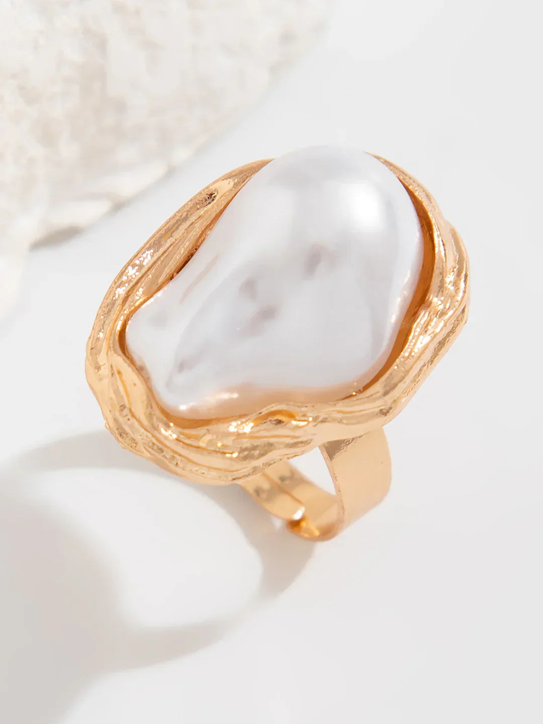 Lustrous Tide Statement Ring - LA FEMME WANDERER