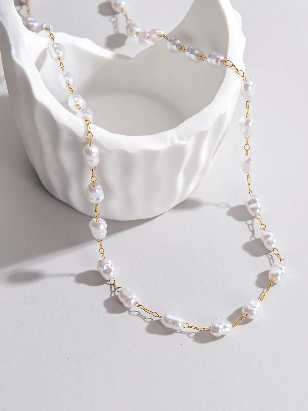 Minimalist Stackable Beaded Necklace - LA FEMME WANDERER