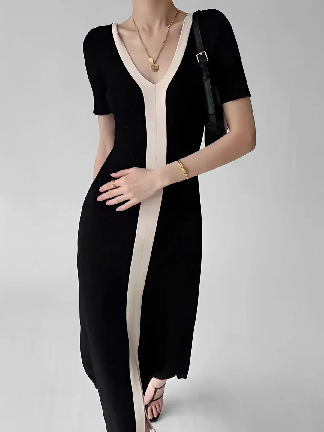 Φόρεμα με στενή εφαρμογή και λεπτό πλεκτό ψηλό ελαστικό ύφασμα - LA FEMME WANDERER