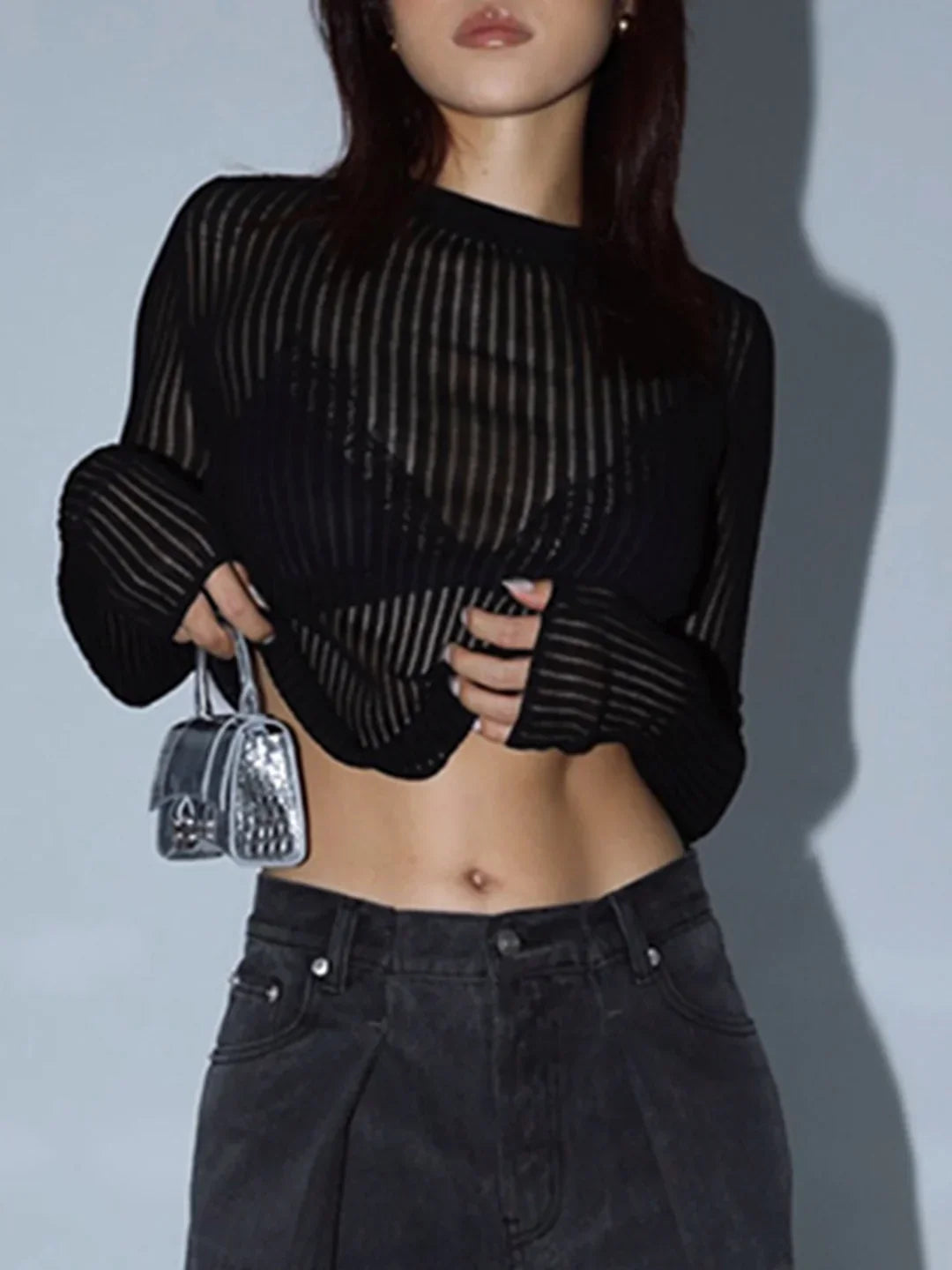 Λεπτό, αναπνεύσιμο πλεκτό μάλλινο τοπ με στρογγυλή λαιμόκοψη - LA FEMME WANDERER