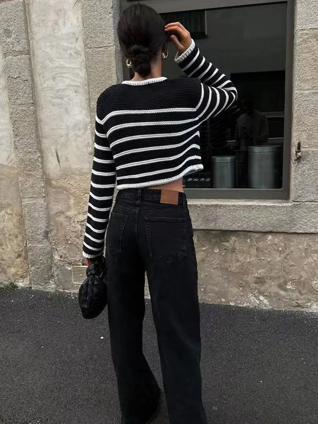 Πουλόβερ με στρογγυλή λαιμόκοψη και αγκράφα - LA FEMME WANDERER