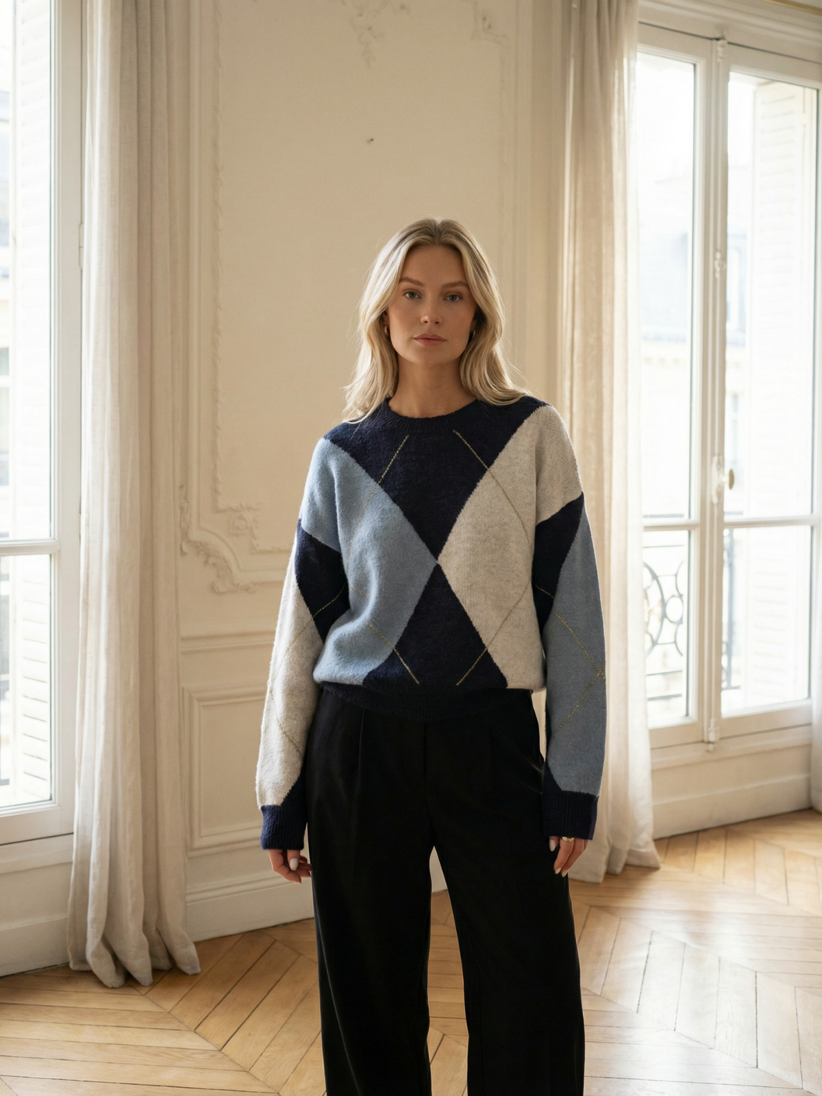 Πουλόβερ με χρωματικό μπλοκ και διαμάντια